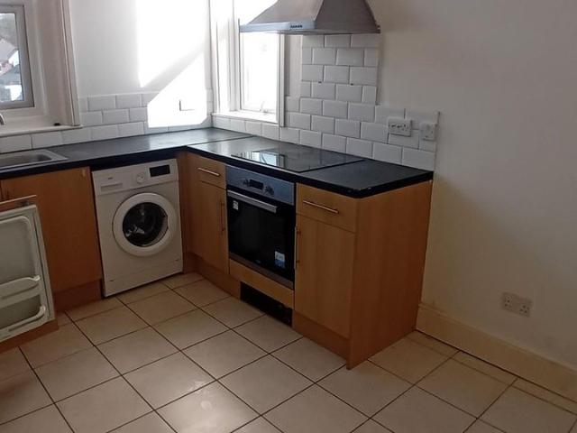 18 Obelisk Road, Southampton SO19, 2 bed flat to rent, £995 pcm | PrimeLocation