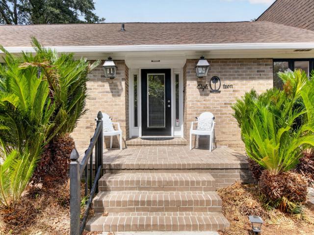 18 Old English Drive