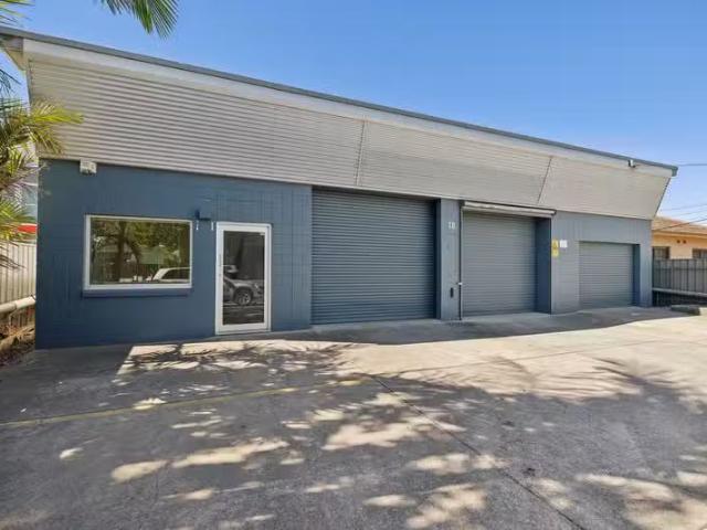 18 Paringa Avenue, SOMERTON PARK, SA 5044 Industrial/Warehou.