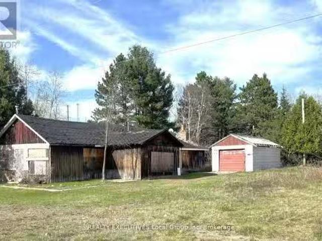 18 Pinewood Park Drive, North Bay Ferris, ON, P1B 8Z4 vaca.