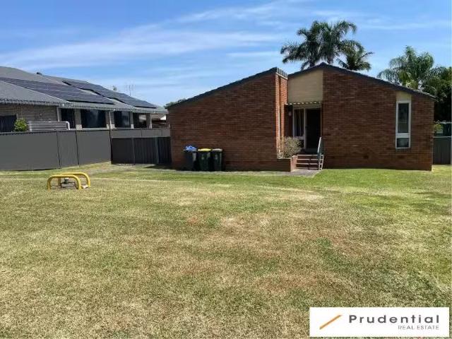 18 Podargus Place, INGLEBURN House for rent Listed by Prudent.