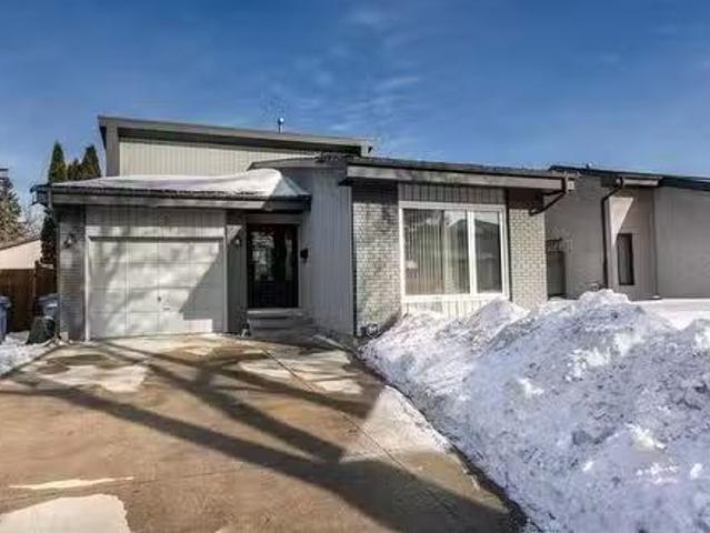 18 Poitras Pl, Winnipeg, MB, R2N 2W2 house for sale Listing.