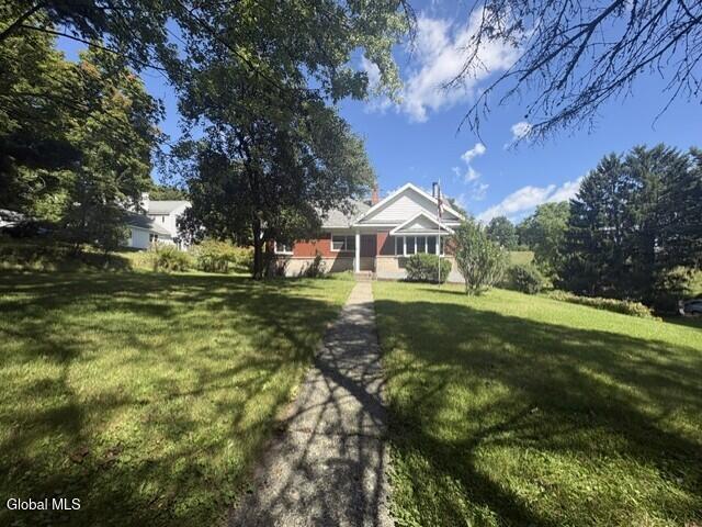 18 Pleasantview Avenue
