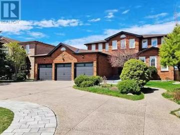 18 Ravenhill Crescent, Markham, ON, L3S 2V1 house for sale.