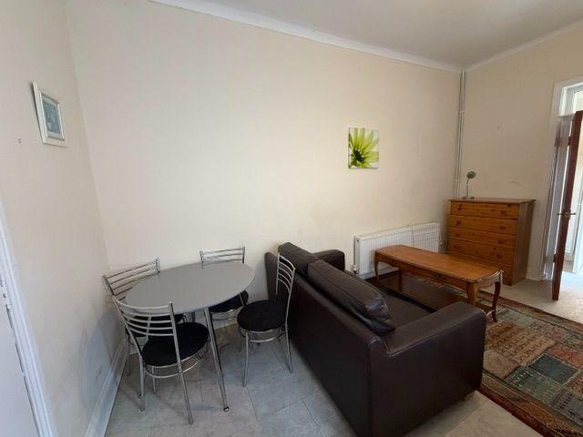 18 Riversdale Terrace, Sunderland Studio to rent £500 pcm £115 pw