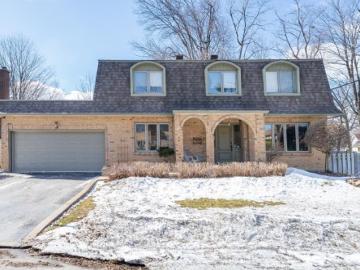 House for sale in T, Brossard - Garden