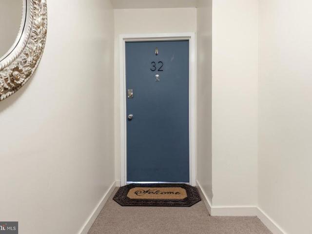 18 S George Street # 32