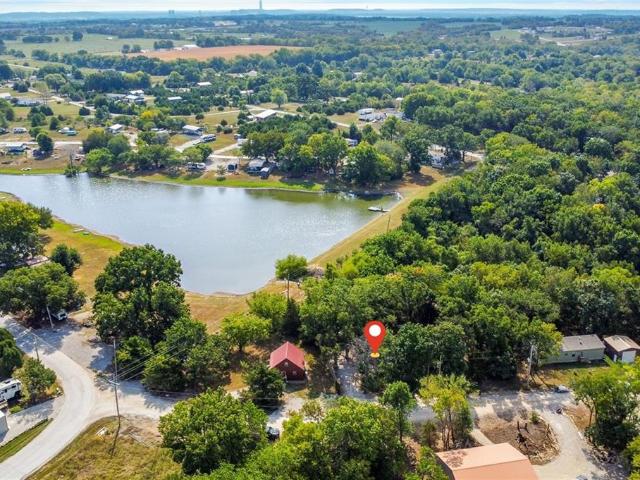 18 S Lakeside Circle