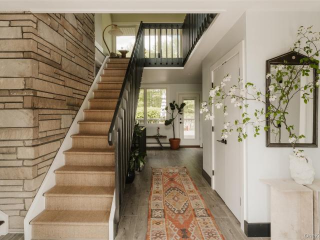 18 Scenic Drive