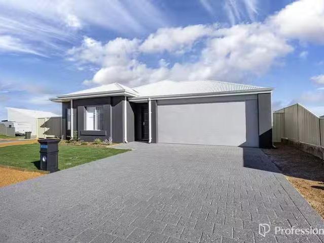 18 Schooner Pass, Glenfield, WA 6532