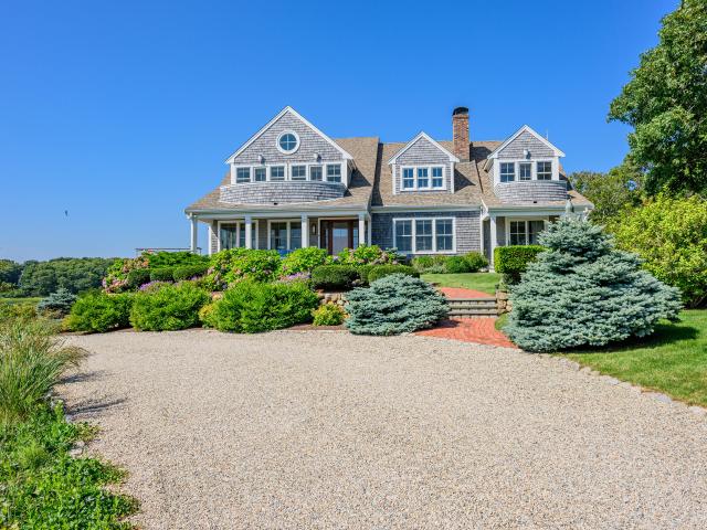 18 Saquatucket Point