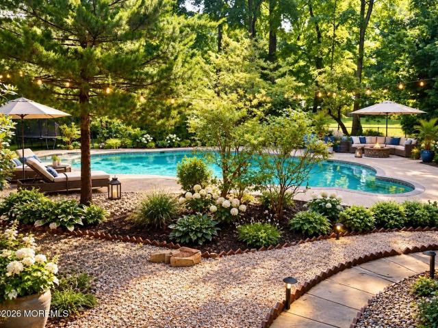 18 Seven Oaks Drive, Holmdel, US, NJ