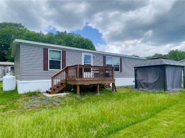 18 Shore Ln, Bloomingburg, NY 12721 | MLS #983744