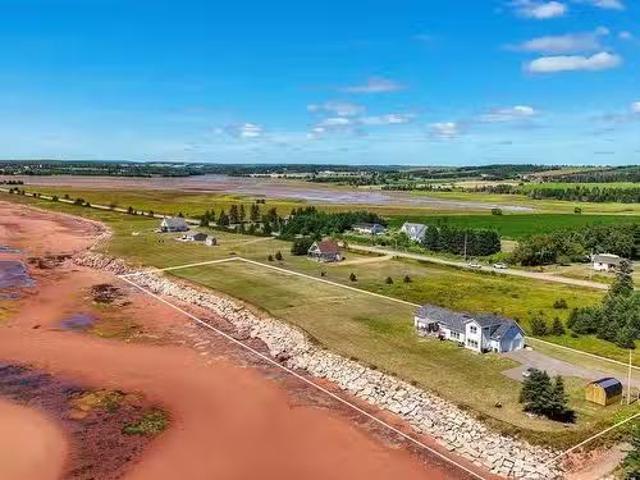 18 Shore Rd E, Hampton, PE, C0A 1Z0 house for sale Listing.