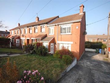 Northern Ireland - Garden, Parking, Equipped kitchen