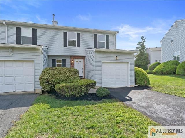 18 Spruce Street 323
