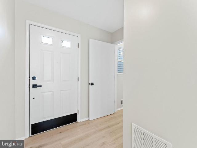18 Spruce Street