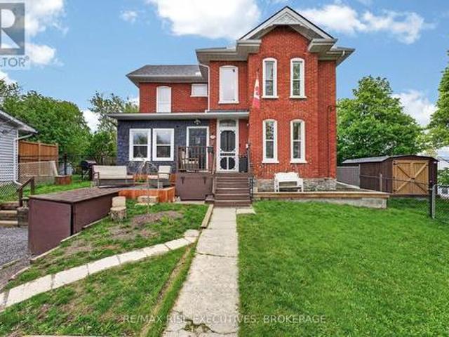 18 Stone Street, Belleville Ward, ON, K8P 1Z9 house for sale | Listing ID X13505 | Royal LePage