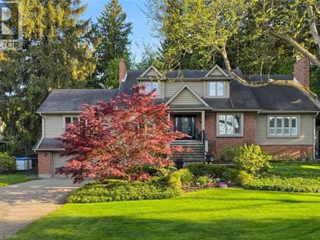 18 Stonegate Drive, Hamilton, ON, L9G 3R7 house for sale | Listing ID 40863 | Royal LePage