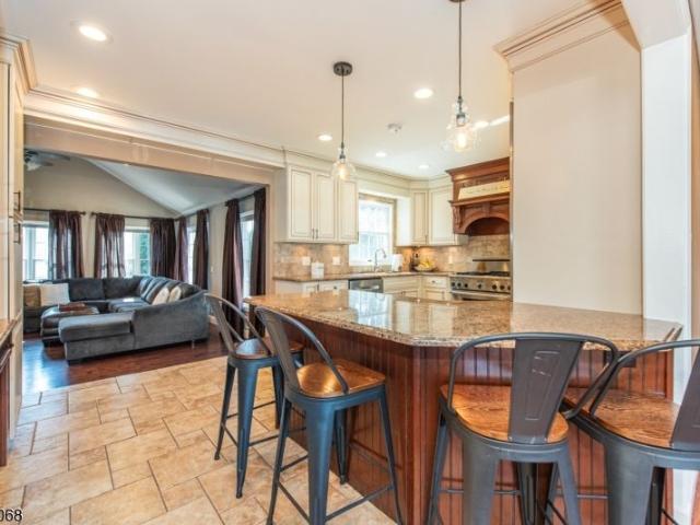 18 Stonycroft Rd, Wayne Twp. Us, nj
