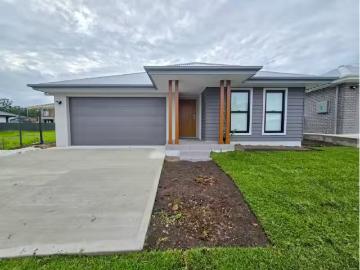 18 Sunvale Street, GILEAD House for rent Listed by Team Radzi.