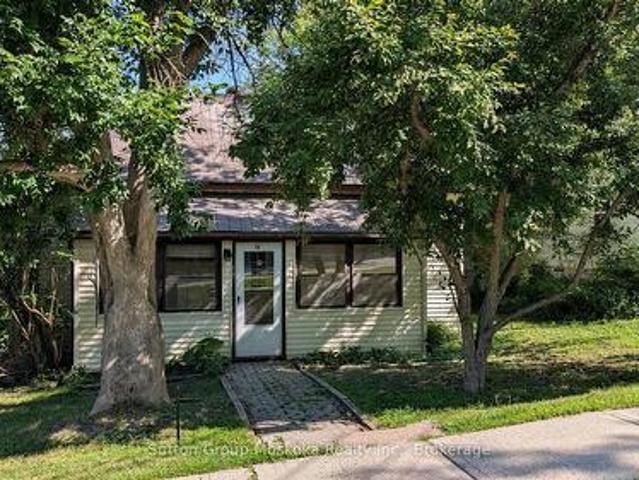 18 Susan Street W, Huntsville, ON, P1H 1X4 house for sale | Listing ID X13682 | Royal LePage