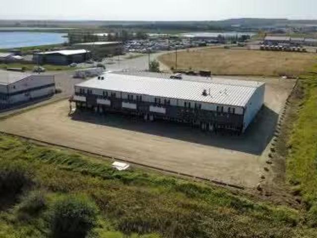 18 Sylvaire Close, Sylvan Lake, AB, T4S 2H6 commercial for s.