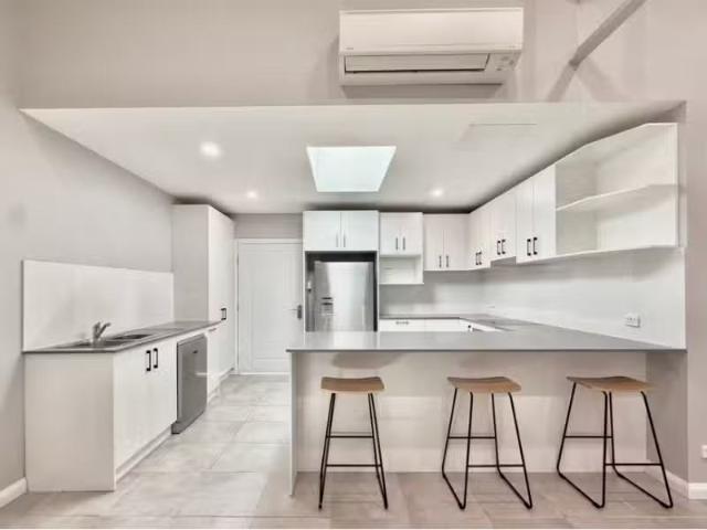 18A Domenics Place, Grasmere Apartment for rent Listed by Liz.