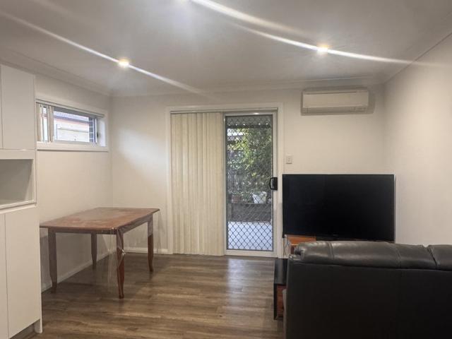 18A Lavender CloseCasula NSW 2170, Australia
