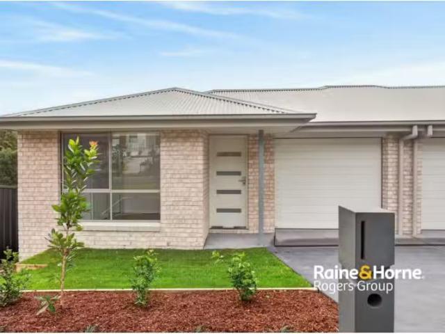 18B Turnock Drive, CAMERON PARK Townhouse for rent Listed by.