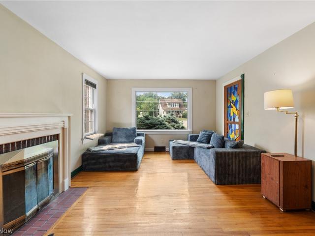 1904 Lincoln Way E