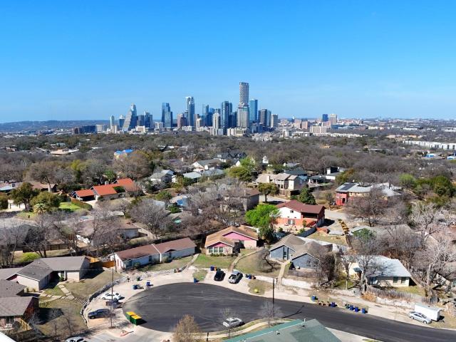 1904 Valley Hill Cir