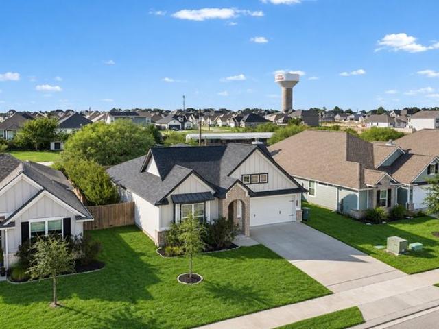 1905 Cambria Dr, Bryan, TX 77807