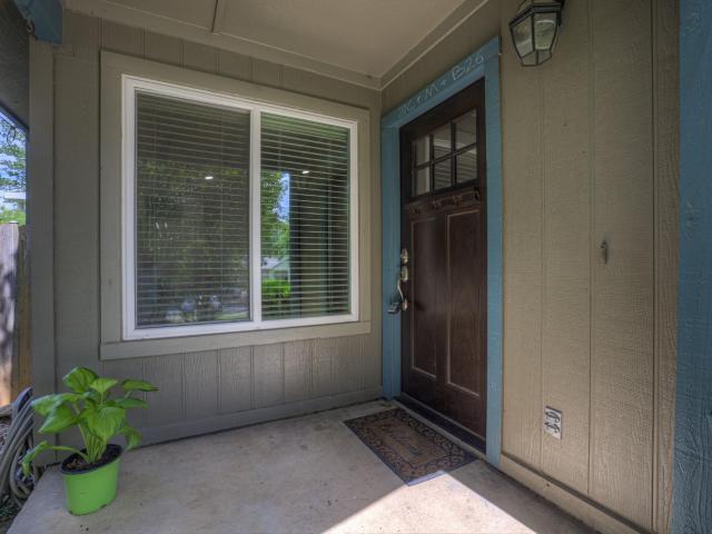 1905 Castle Gate Cir