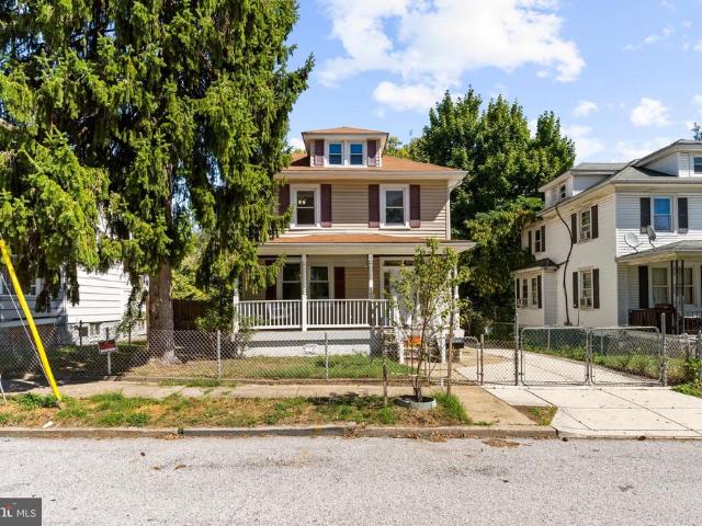 1905 Deering Avenue
