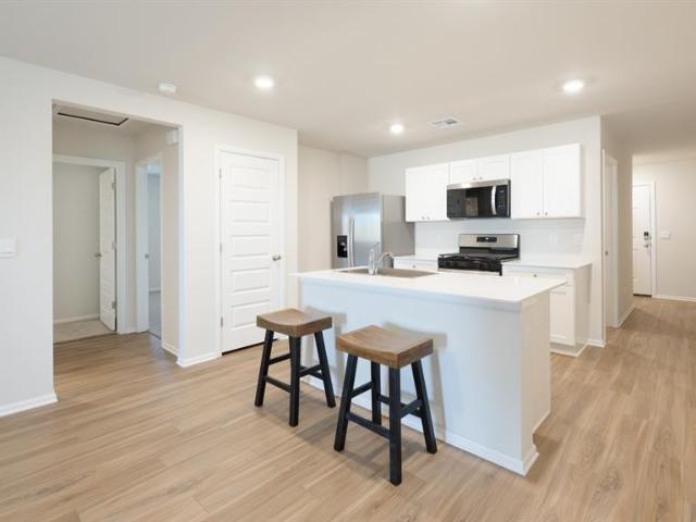 1905 Redbud Way