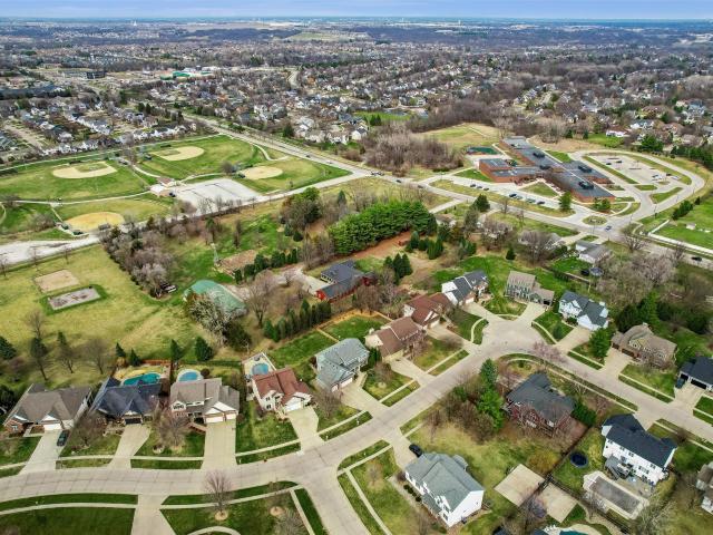 1905 SE Hawthorne Ridge Drive