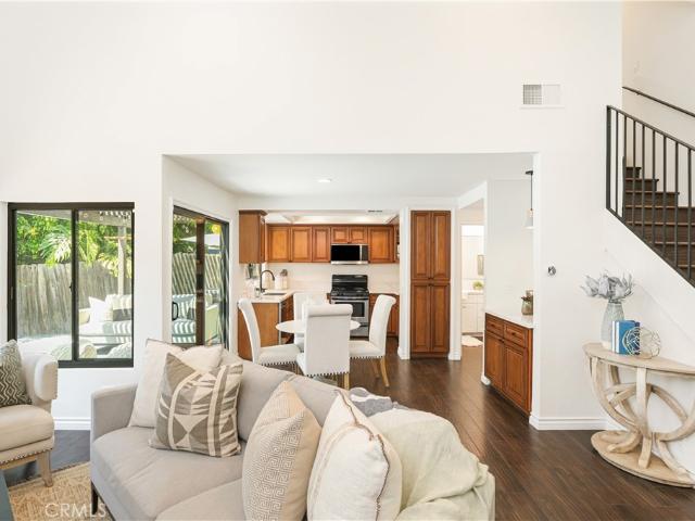 19066 E Country Hollow