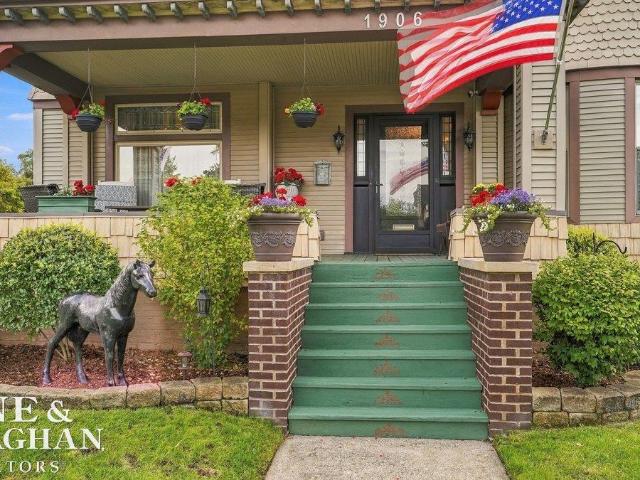1906 Military Street