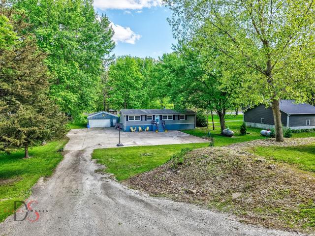 1906 N 2959th Road