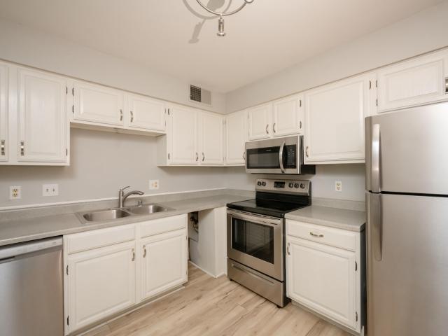 1906 E Shorewood Blvd, Unit 354