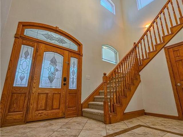 1906 Sparrow Lane