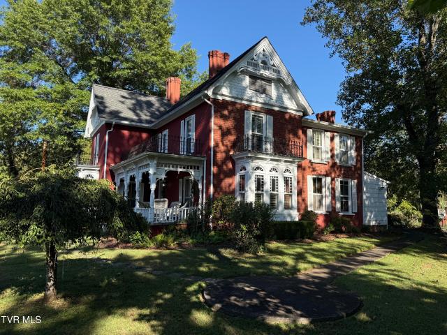 1906 West G Street