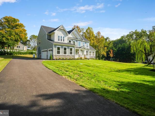 1907 Mackiebeth Court