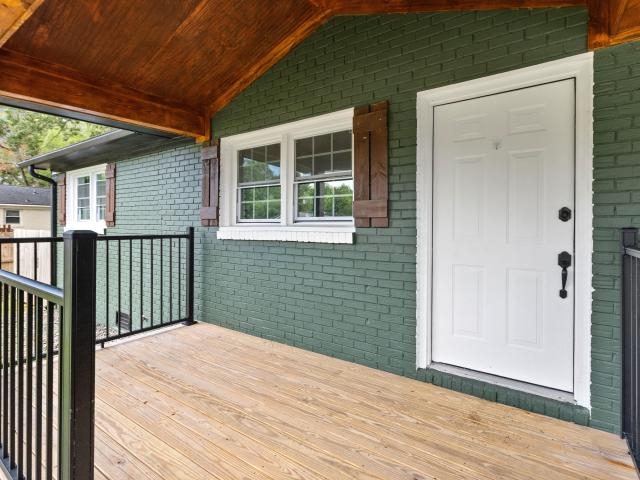 1907 Hazelwood Drive