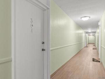 1907 Robinson Ave 304