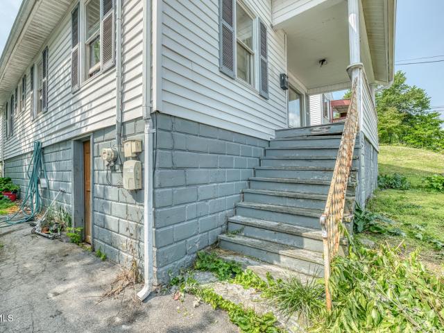 1908 Anderson Street