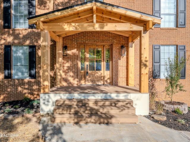 1908 Breezy Ridge Tr