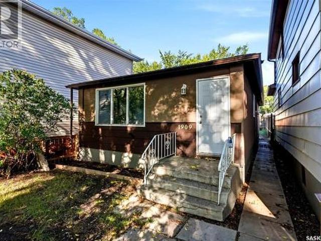 1909 Montreal Street, Regina, SK, S4P 1L4 house for sale | Listing ID SK047309 | Royal LePage