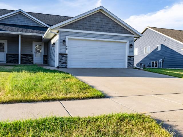 1909 Prairie Pl